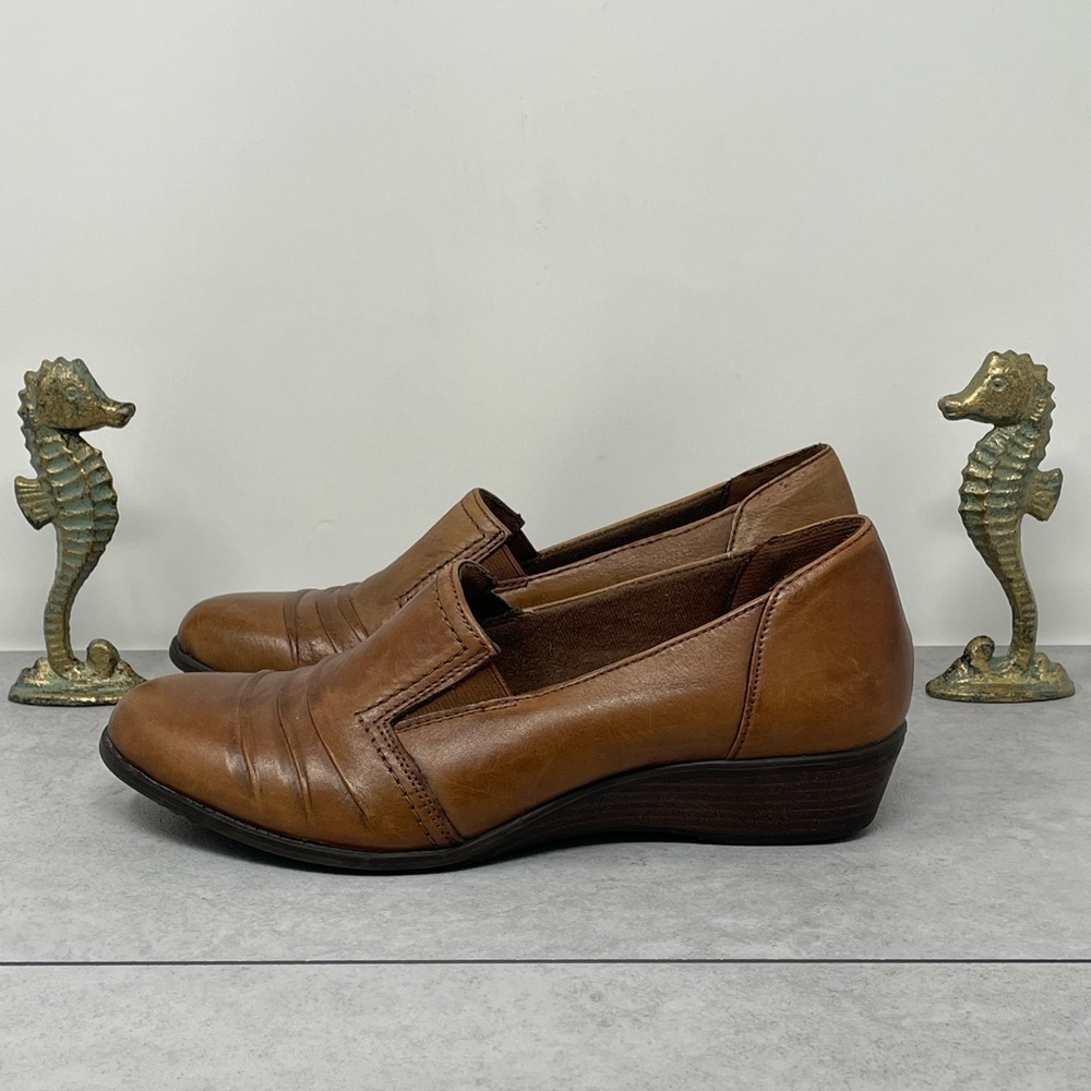 Earth Origins Laughlin Loafers Womens Size 9M Brown Leather Slip On Wedge Shoes
